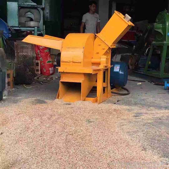 working effect of the multifunctional wood crusher