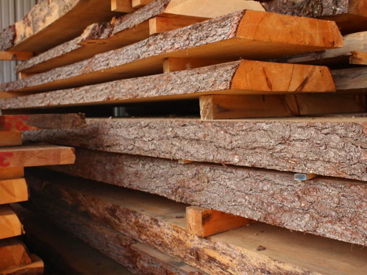 planches de bois